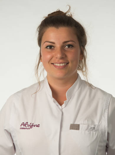 Nora Hendriks 260400 1120