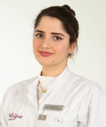 Ahmadian Narjes (3 Van 4)